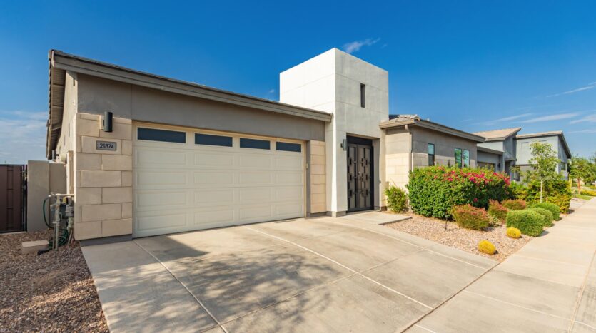 Luxury Single-Story Home in Caleda, Queen Creek
